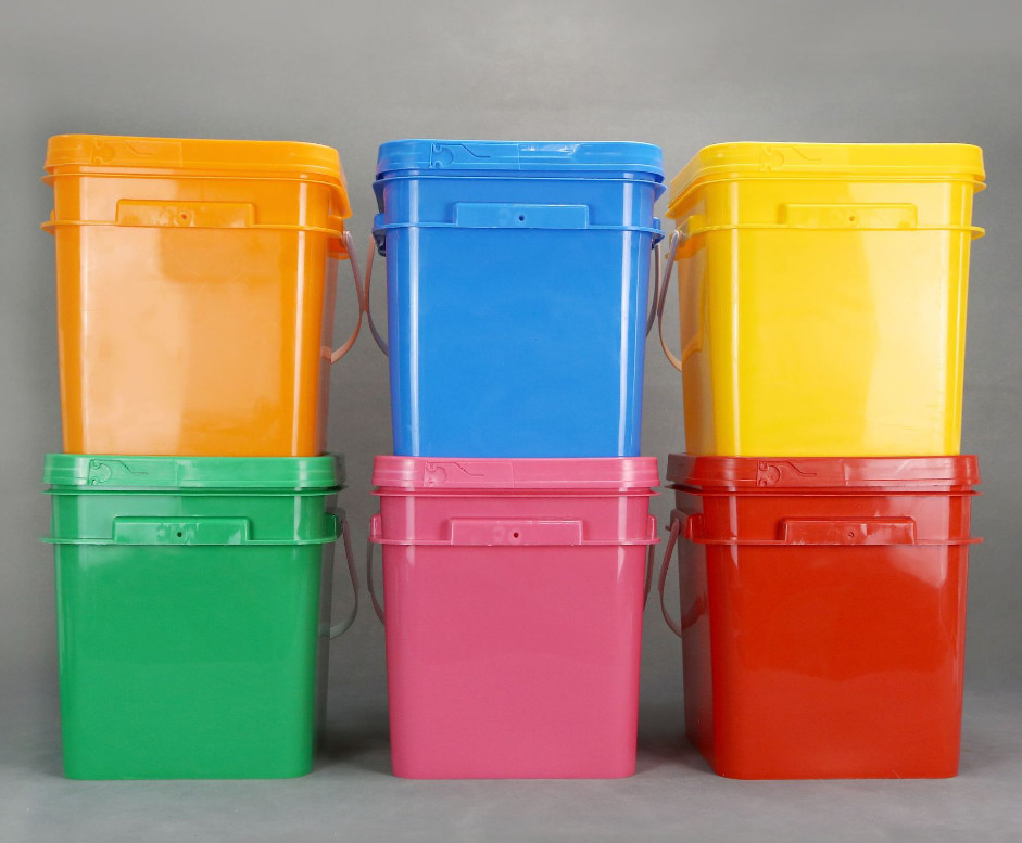 Wytrzymałe plastikowe wiadra kwadratowe w klasie żywnościowej z odpornością na uderzenia i różnorodnymi opcjami druku