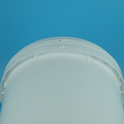 Okrągły plastikowy bęben o pojemności 19 kg z uchwytem i pokrywką na farbę