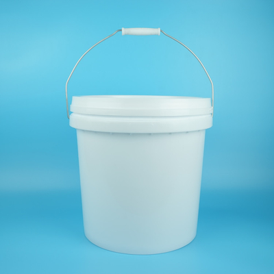 Zaokrąglone formowane plastikowe wiadro z uszczelką. Różne pojemności i opcje pakowania