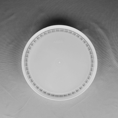 Ściskacz zawiera 5 galonów plastikowych wiaderek o pojemności 20 l i średnicy 11,5 cala