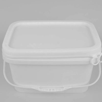 Wiadro z polipropylenu o pojemności 5 litrów z białym kwadratem i pokrywką