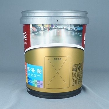 20-litrowe szare plastikowe wiadro z farbą z dziobkiem i pokrywką