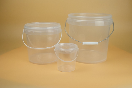Wyczyść dostosowany plastikowy pojemnik do użytku itp. W workach tkanych i opakowaniach z worków PE